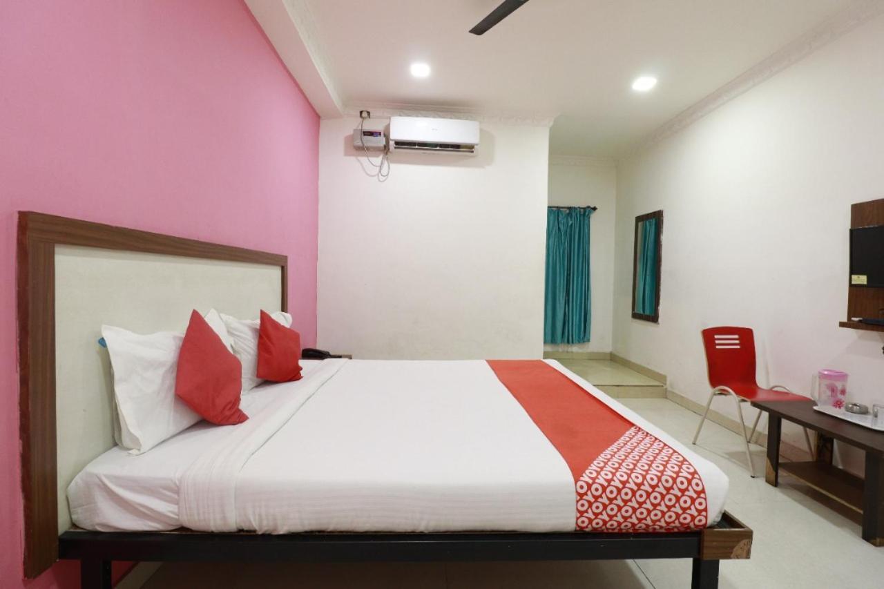 העיר בנגלור Hotel Abhimani Inn מראה חיצוני תמונה