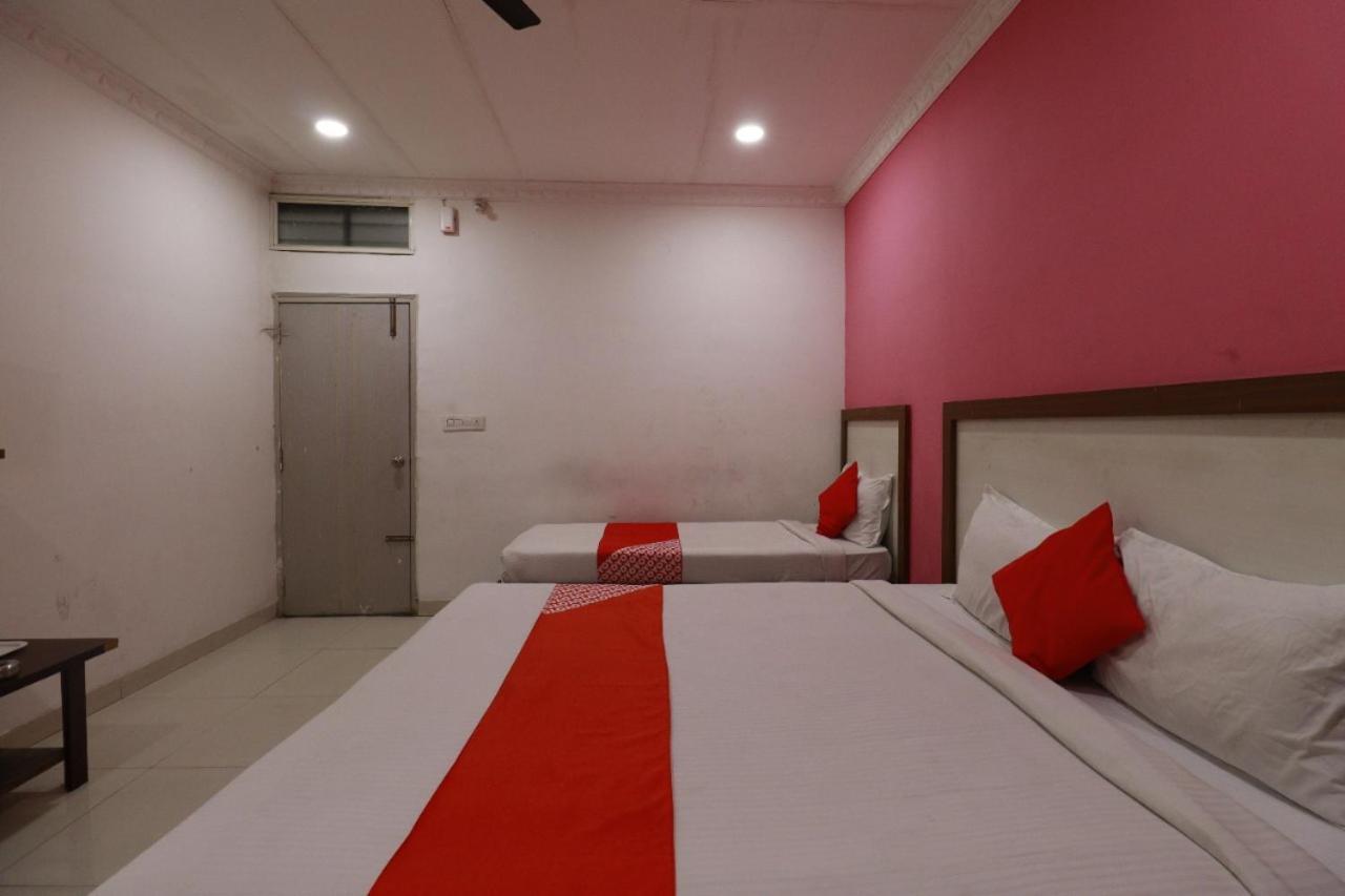 העיר בנגלור Hotel Abhimani Inn מראה חיצוני תמונה