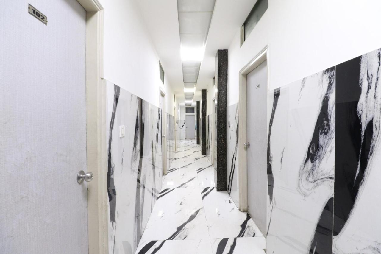 העיר בנגלור Hotel Abhimani Inn מראה חיצוני תמונה